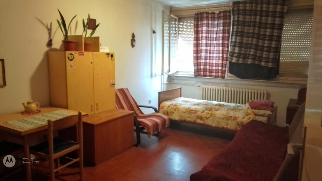 Ferienwohnung Men Who Knit Belgrad Exterior foto